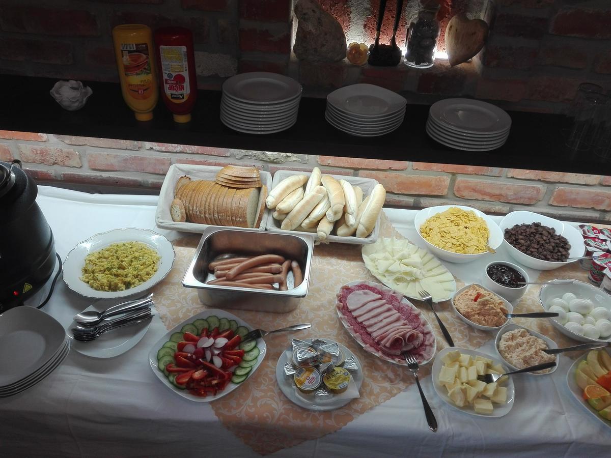 Penzion Jaro Hodonín Extérieur photo